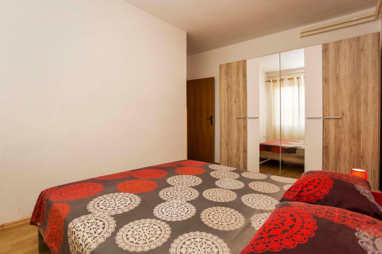 Paola Apartment *