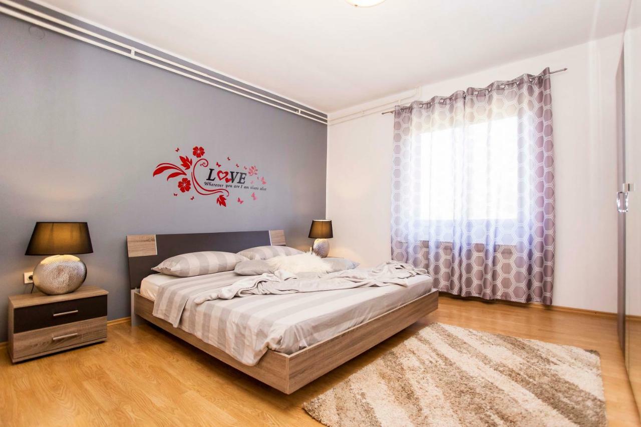Paola Apartment *