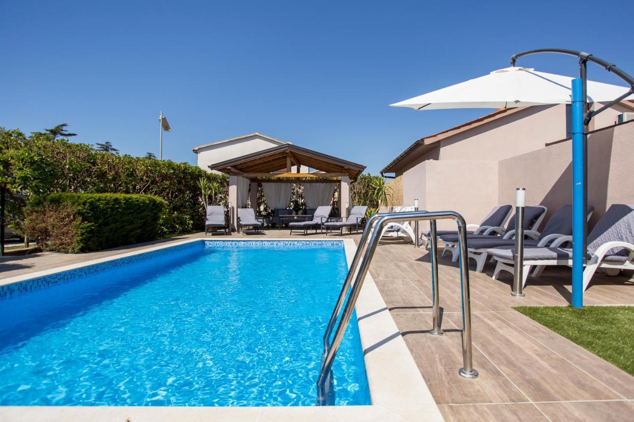 Apartment Paola Pula