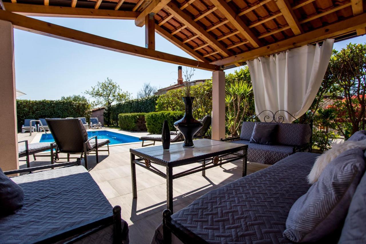 Apartment Paola Pula