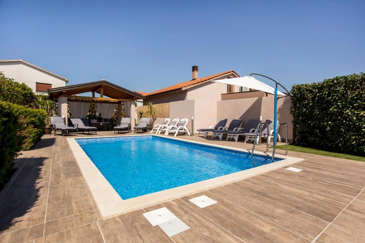 Paola Apartment Pula